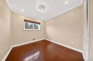 55 Executive Dr, Manhasset Hills, NY 11040 - Photo 24