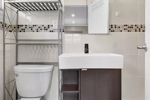 55 Executive Dr, Manhasset Hills, NY 11040 - Photo 26