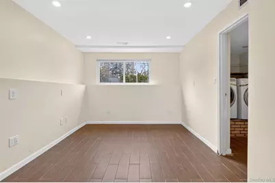 55 Executive Drive, Manhasset Hills, NY 11040 - Photo 36