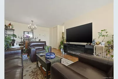 26910 Grand Central Parkway #31B, Floral Park, NY 11005 - Photo 8