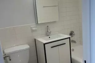 3121 Middletown Rd, Bronx, NY 10461 - Photo 4