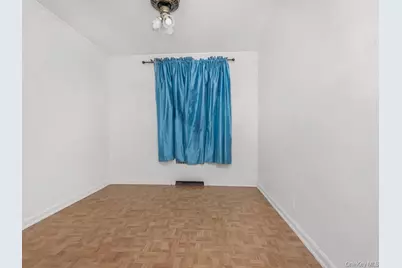 986 Neill Avenue, Bronx, NY 10462 - Photo 8