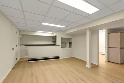 2038 Berfond Court, Merrick, NY 11566 - Photo 22