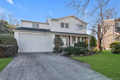 2038 Berfond Court, Merrick, NY 11566 - Photo 2