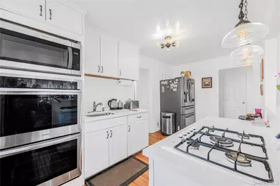 233 Clunie Avenue, Yonkers, NY 10703 - Photo 16