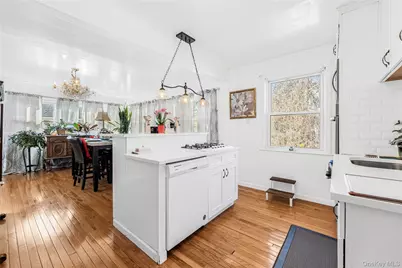 233 Clunie Avenue, Yonkers, NY 10703 - Photo 14