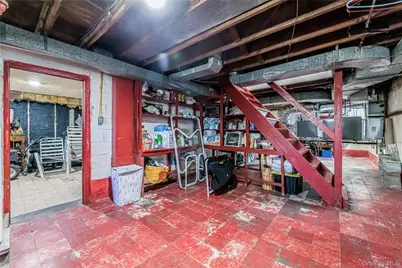 233 Clunie Avenue, Yonkers, NY 10703 - Photo 26