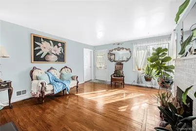 233 Clunie Avenue, Yonkers, NY 10703 - Photo 10