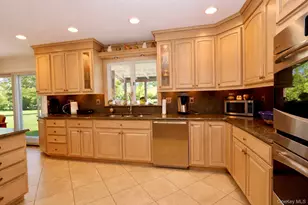 7 Starhaven Ave, Middletown, NY 10940 - Photo 8