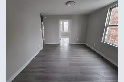 932 E 215th Street, Bronx, NY 10469 - Photo 6