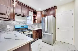 100-35 204th St, Hollis, NY 11423 - Photo 8