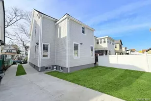 100-35 204th St, Hollis, NY 11423 - Photo 36