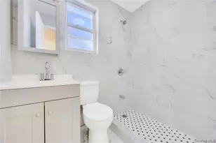 100-35 204th St, Hollis, NY 11423 - Photo 16