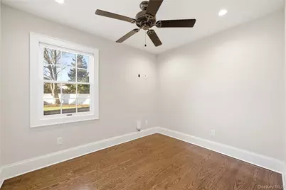 102 Peconic Drive S, Massapequa, NY 11758 - Photo 32