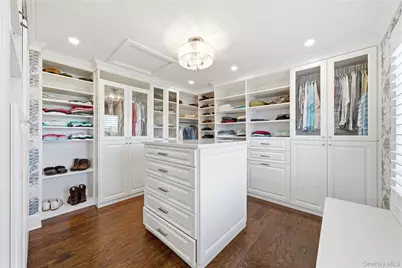 102 Peconic Drive S, Massapequa, NY 11758 - Photo 24