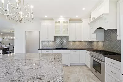 102 Peconic Drive S, Massapequa, NY 11758 - Photo 4