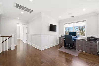 102 Peconic Drive S, Massapequa, NY 11758 - Photo 28