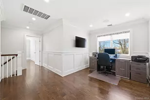 102 Peconic Dr S, Massapequa, NY 11758 - Photo 28