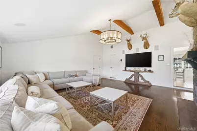 102 Peconic Drive S, Massapequa, NY 11758 - Photo 20