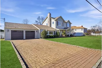 102 Peconic Drive S, Massapequa, NY 11758 - Photo 2