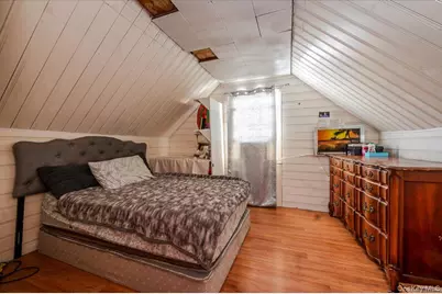 21 Oak Avenue, Inwood, NY 11096 - Photo 8