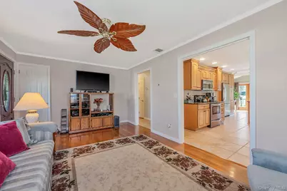 47 Thorburn Avenue, Patchogue, NY 11772 - Photo 18