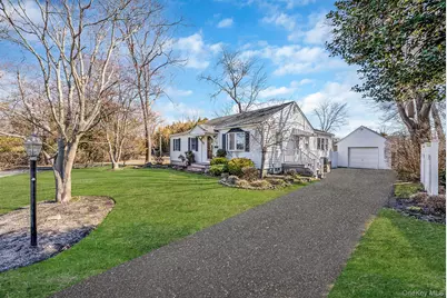 47 Thorburn Avenue, Patchogue, NY 11772 - Photo 8