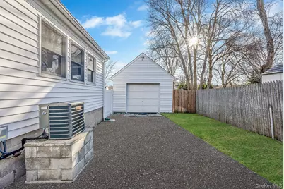 47 Thorburn Avenue, Patchogue, NY 11772 - Photo 10