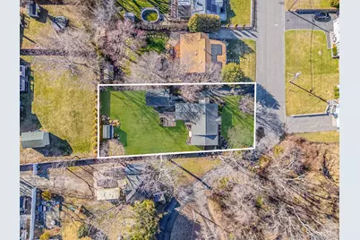 47 Thorburn Avenue, Patchogue, NY 11772 - Photo 4