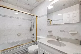 21 Park Ave W, White Plains, NY 10607 - Photo 14