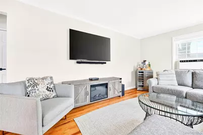 66 Robins Crescent #66, New Rochelle, NY 10801 - Photo 14