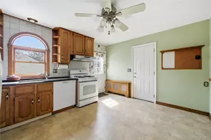 219 E John St, Lindenhurst, NY 11757 - Photo 12