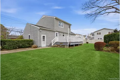 219 E John Street, Lindenhurst, NY 11757 - Photo 24