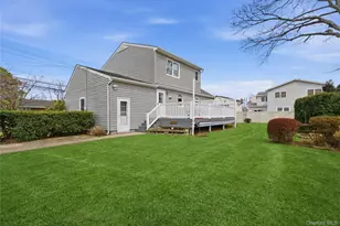 219 E John St, Lindenhurst, NY 11757 - Photo 24