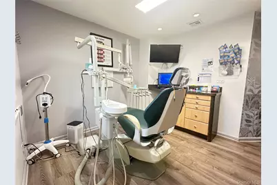 210 Atlantic Avenue #AA3, Lynbrook, NY 11563 - Photo 4