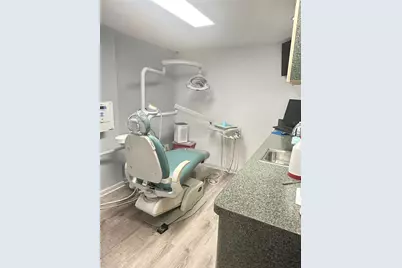 210 Atlantic Avenue #AA3, Lynbrook, NY 11563 - Photo 10