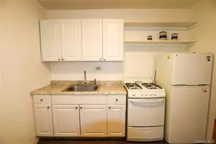 87-20 175th St, Jamaica, NY 11432 - Photo 6