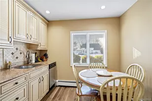 18 Bridle Ln, Hicksville, NY 11801 - Photo 6