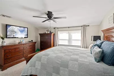18 Bridle Lane, Hicksville, NY 11801 - Photo 20
