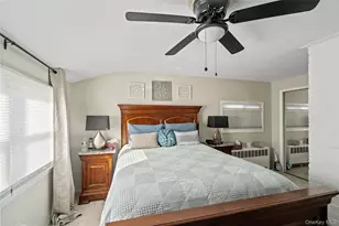 18 Bridle Ln, Hicksville, NY 11801 - Photo 22