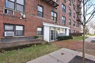 15272 Melbourne Avenue #2G, Flushing, NY 11367 - Photo 2