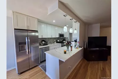 86-10 151 Street #5G, Howard Beach, NY 11414 - Photo 4