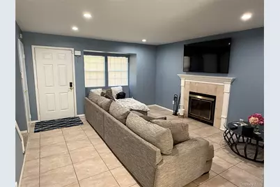 12 Paine Commons, Yaphank, NY 11980 - Photo 4