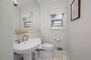 9 Cherry Ln, Scarsdale, NY 10583 - Photo 12