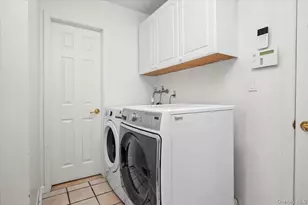 9 Cherry Ln, Scarsdale, NY 10583 - Photo 20