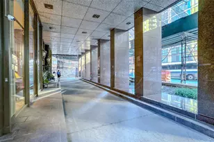 300 E 40th St, New York, NY 10016 - Photo 14