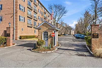 2 Consulate Drive #3B, Tuckahoe, NY 10707 - Photo 1