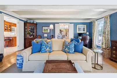 31 Fox Hunt Lane, Cold Spring Harbor, NY 11724 - Photo 10