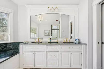 31 Fox Hunt Lane, Cold Spring Harbor, NY 11724 - Photo 36