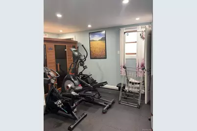 126 Bellmore Road, East Meadow, NY 11554 - Photo 24